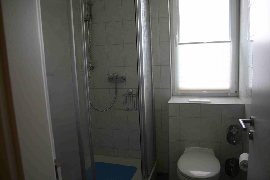 Uebernachtung Bei Michael - Ferienwohnung Rostock Quarto foto